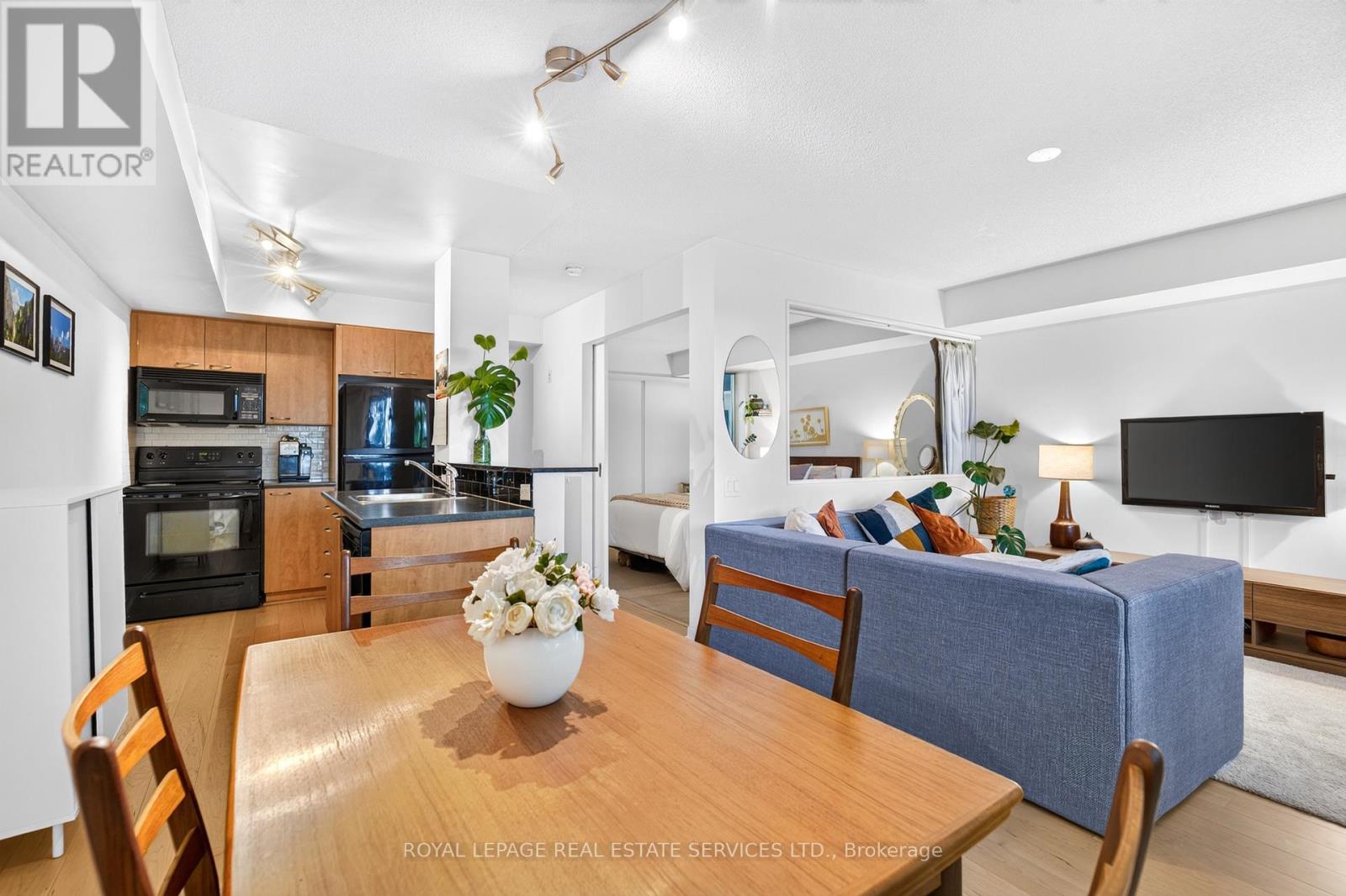 215 - 1040 The Queensway, Toronto, Ontario  M8Z 0A7 - Photo 11 - W13785440