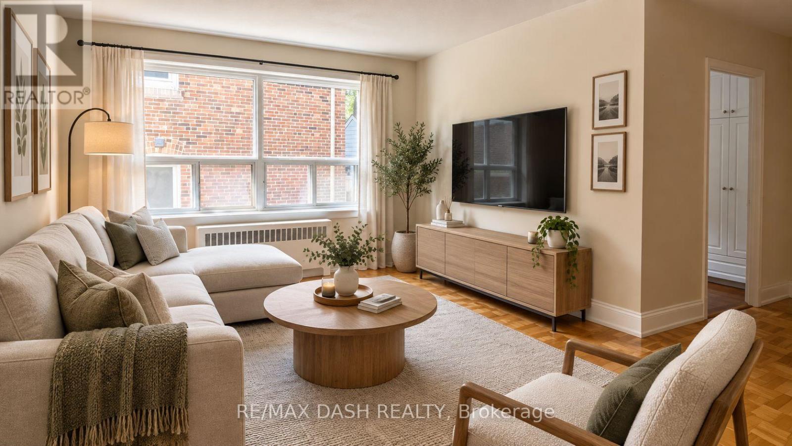 06 - 69 OLD MILL TERRACE, Toronto, Ontario