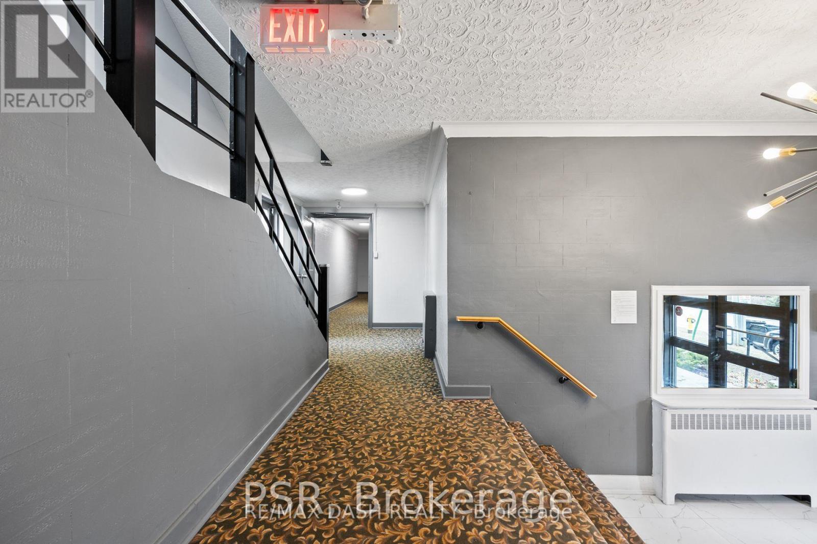 06 - 69 Old Mill Terrace, Toronto, Ontario  M8X 1A1 - Photo 3 - W13785444