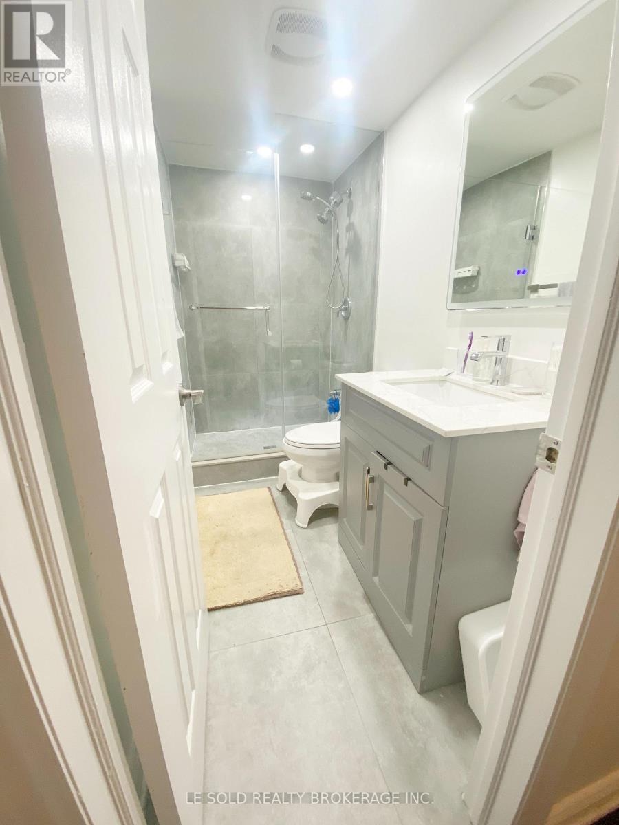 Room 301 - 81 Hallam Street, Toronto, Ontario  M6H 1W7 - Photo 10 - W13785468