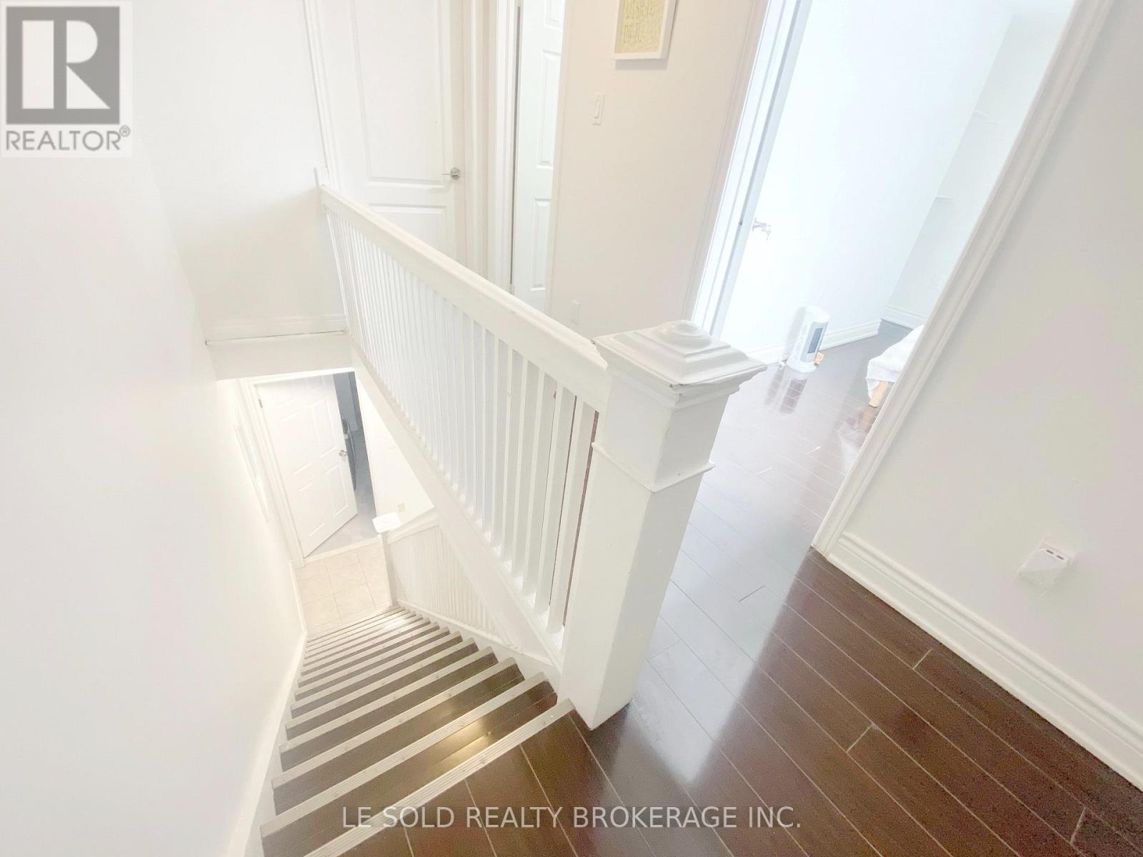 Room 301 - 81 Hallam Street, Toronto, Ontario  M6H 1W7 - Photo 6 - W13785468