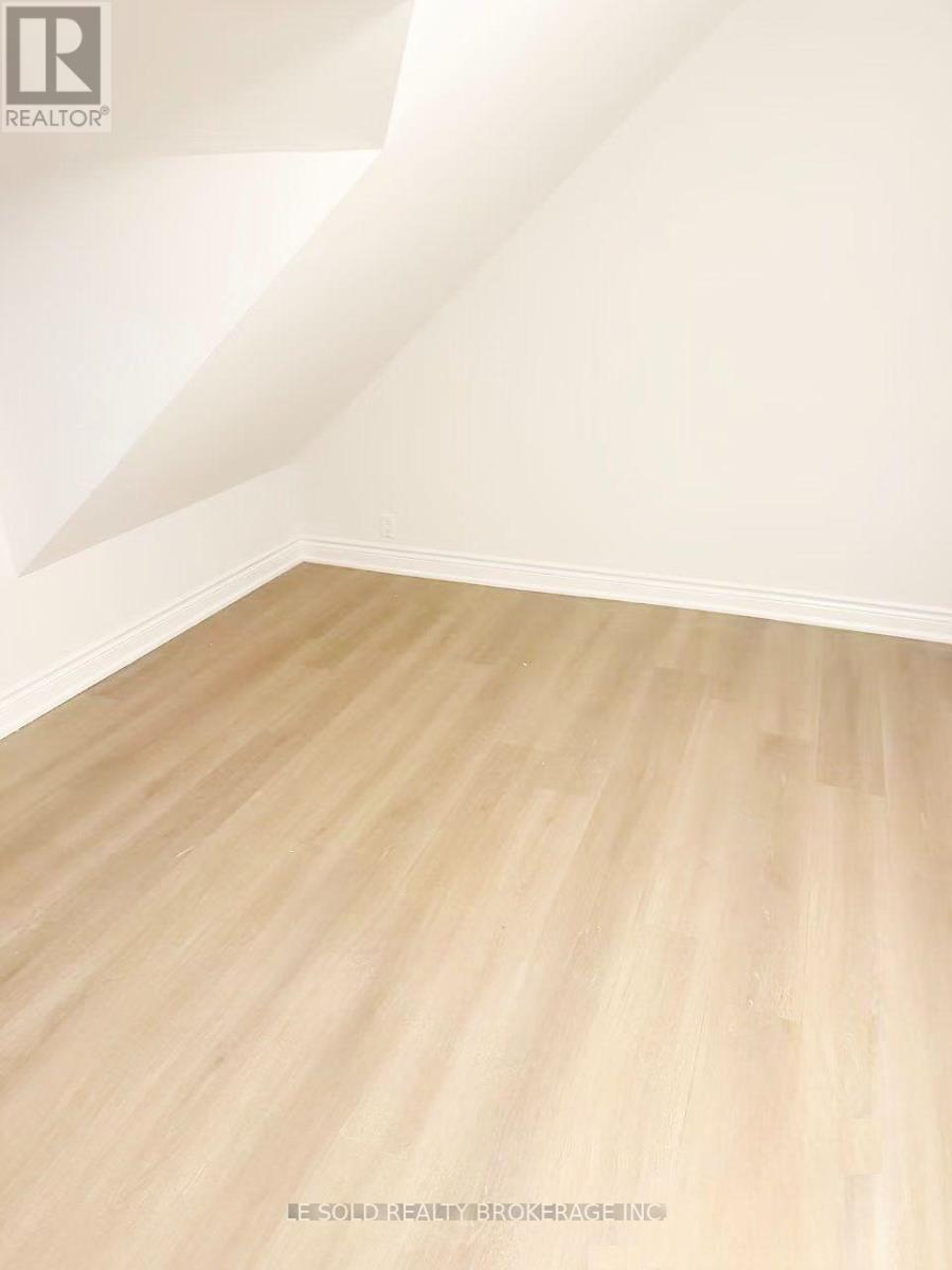 Room 301 - 81 Hallam Street, Toronto, Ontario  M6H 1W7 - Photo 9 - W13785468