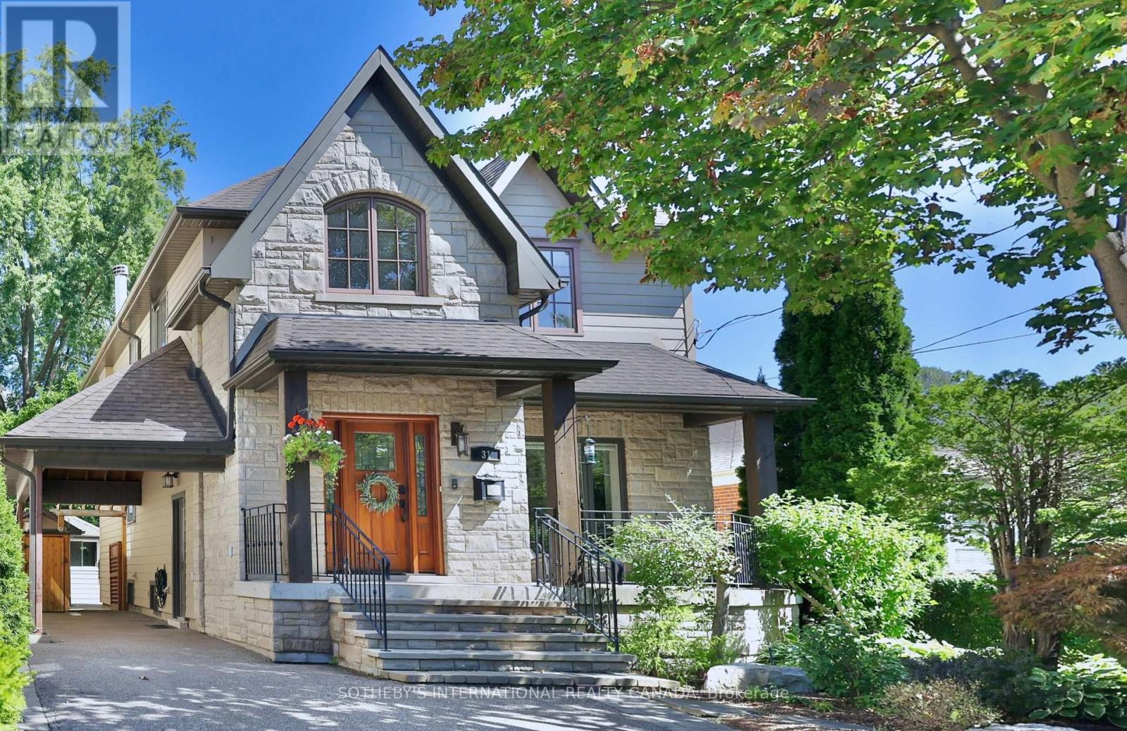 31 Maple Avenue N, Mississauga, Ontario  L5H 2R9 - Photo 2 - W13785498