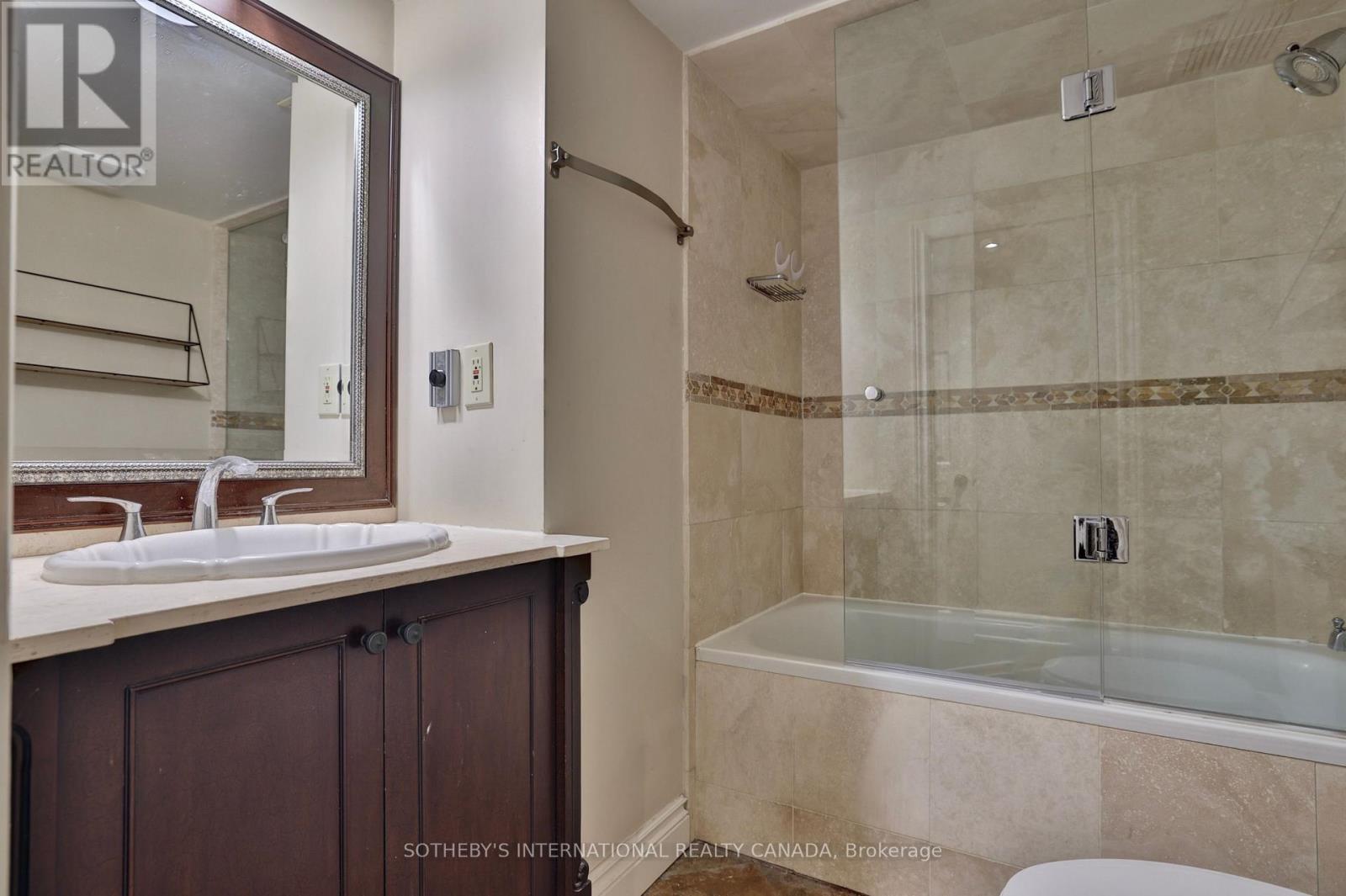 31 Maple Avenue N, Mississauga, Ontario  L5H 2R9 - Photo 34 - W13785498