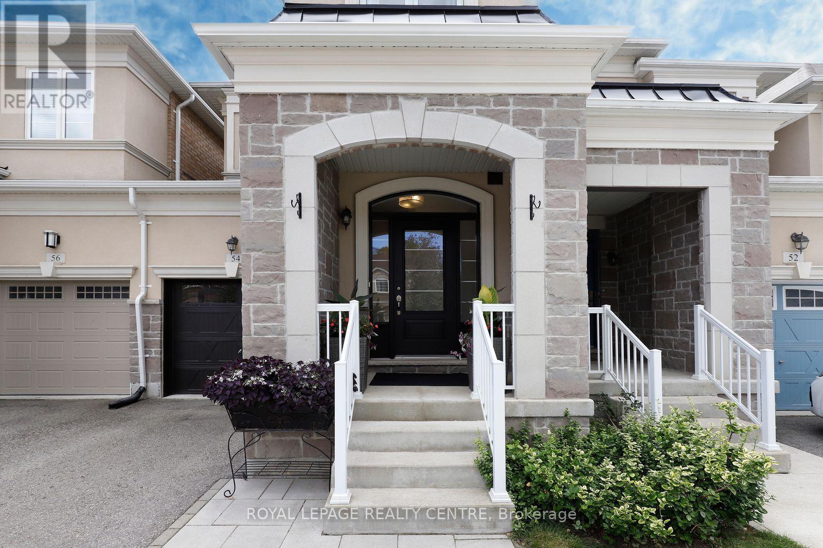 54 Upper Canada Court, Halton Hills, Ontario L7G 0L1 - Photo 4 - W13785510