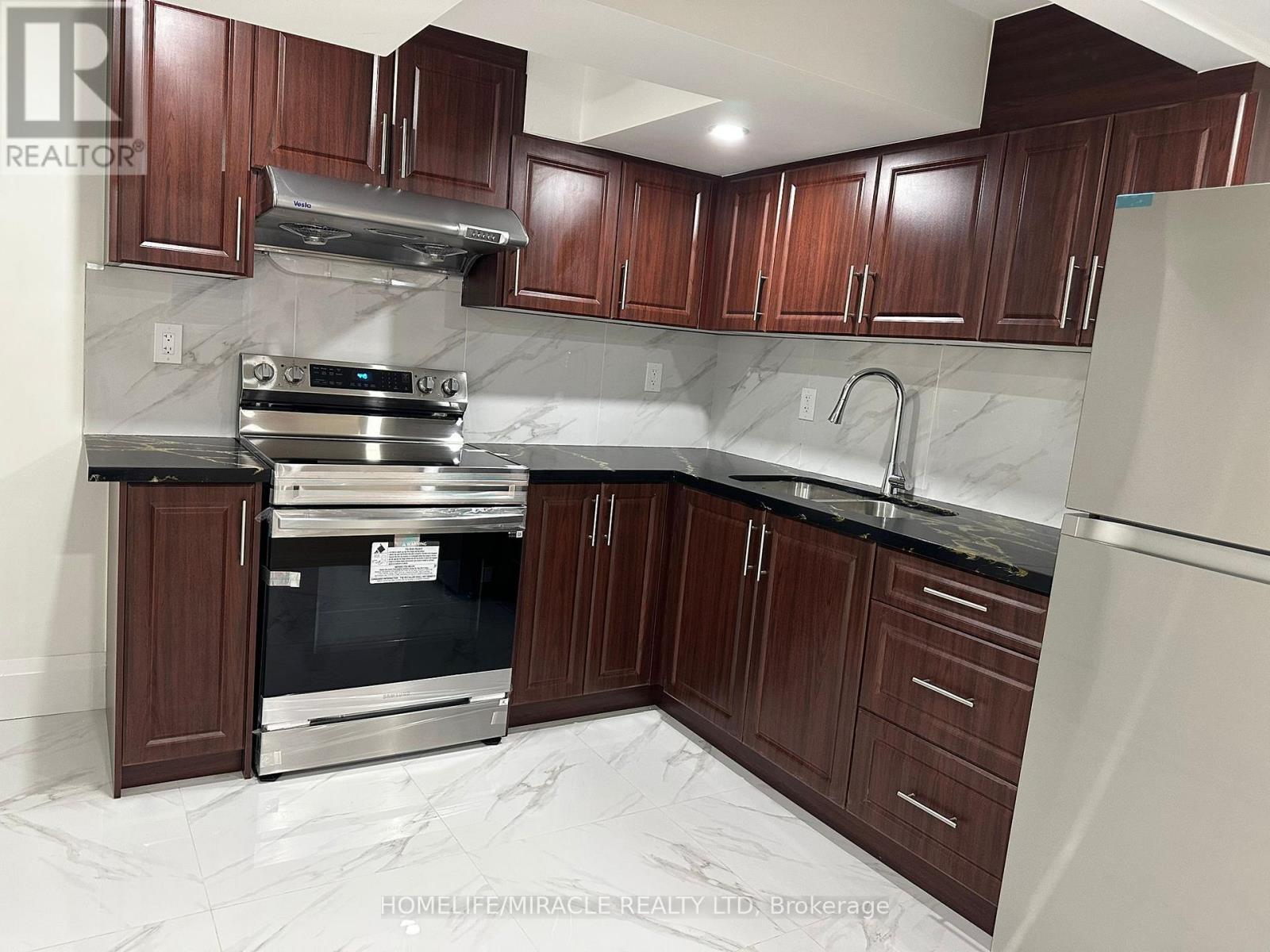 11 Cresswell Drive, Brampton, Ontario  L6Y 2T5 - Photo 12 - W13785514