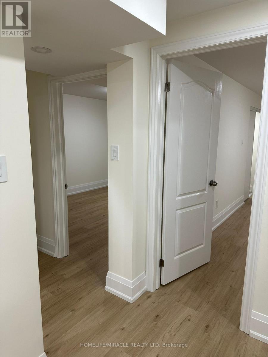 11 Cresswell Drive, Brampton, Ontario  L6Y 2T5 - Photo 15 - W13785514