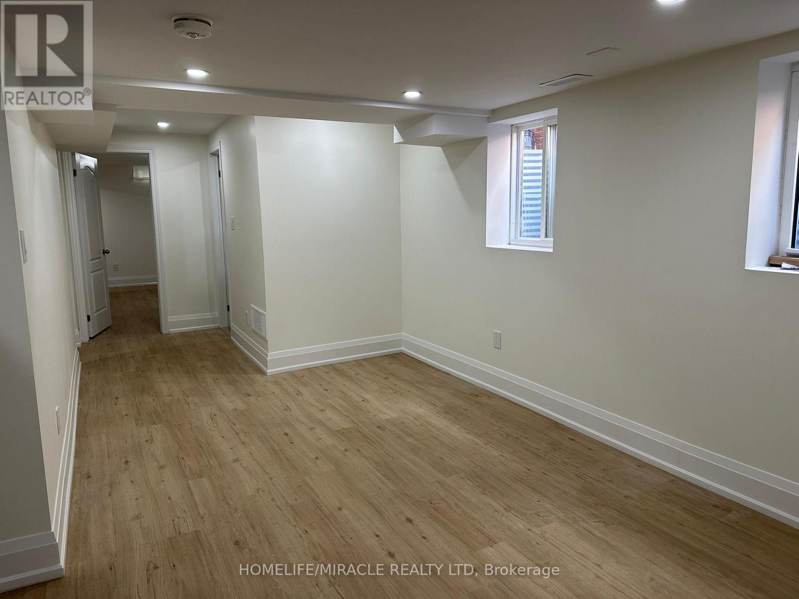 11 Cresswell Drive, Brampton, Ontario  L6Y 2T5 - Photo 5 - W13785514