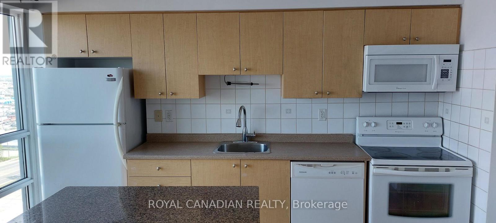 1411 - 215 Queen Street E, Brampton, Ontario  L6W 0A9 - Photo 10 - W13785524