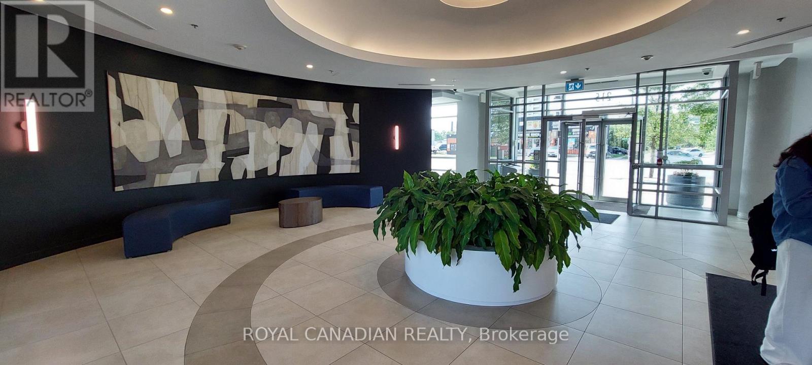 1411 - 215 Queen Street E, Brampton, Ontario  L6W 0A9 - Photo 4 - W13785524