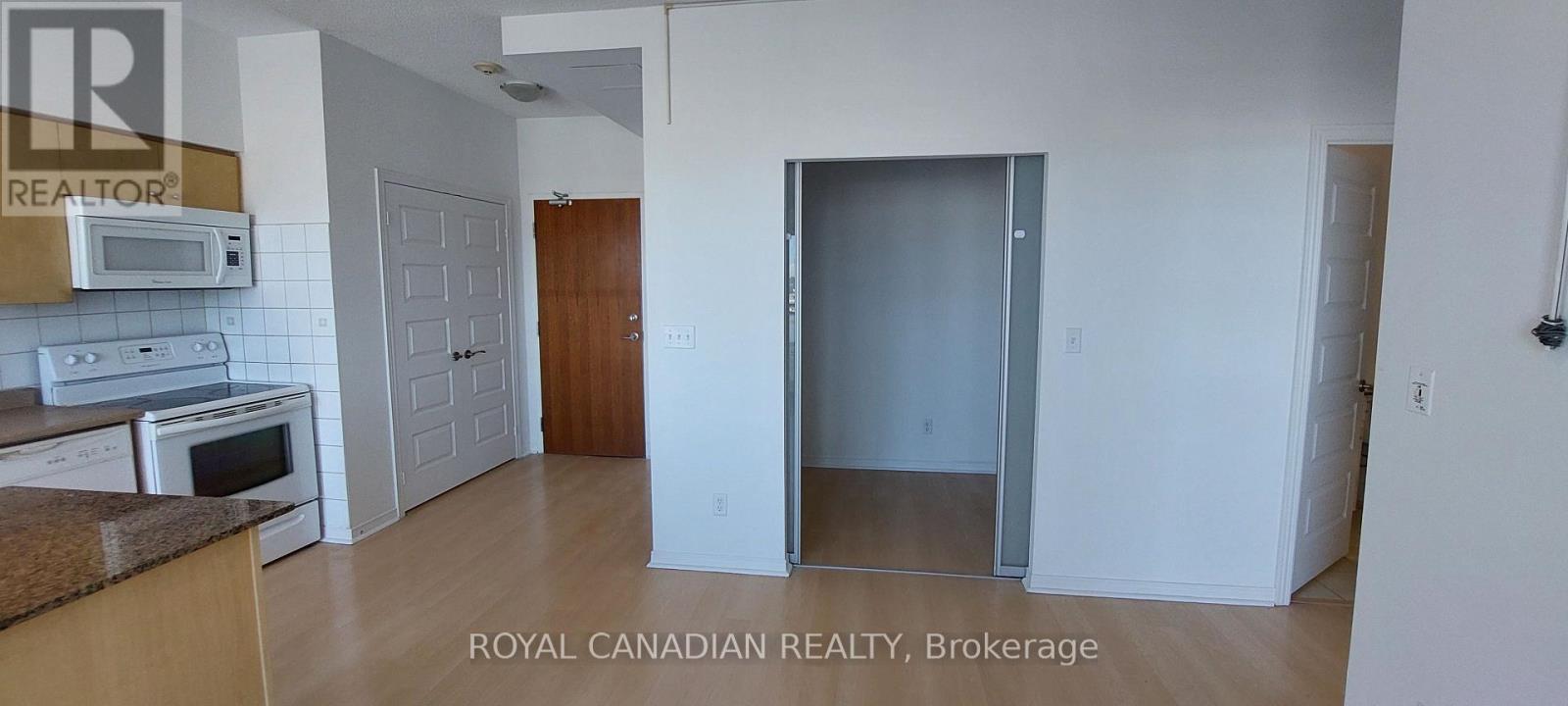 1411 - 215 Queen Street E, Brampton, Ontario  L6W 0A9 - Photo 6 - W13785524