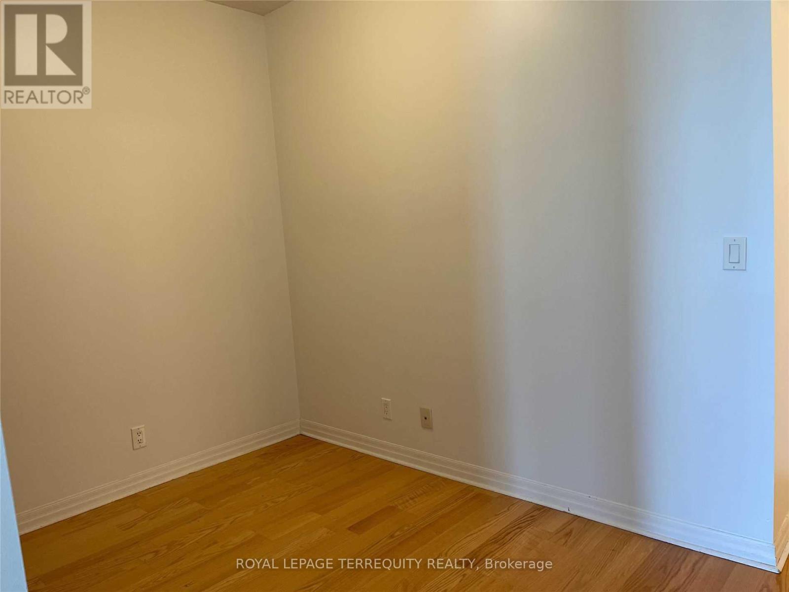 2610 - 220 Burnhamthorpe Road W, Mississauga, Ontario  L5B 4N4 - Photo 11 - W13785540