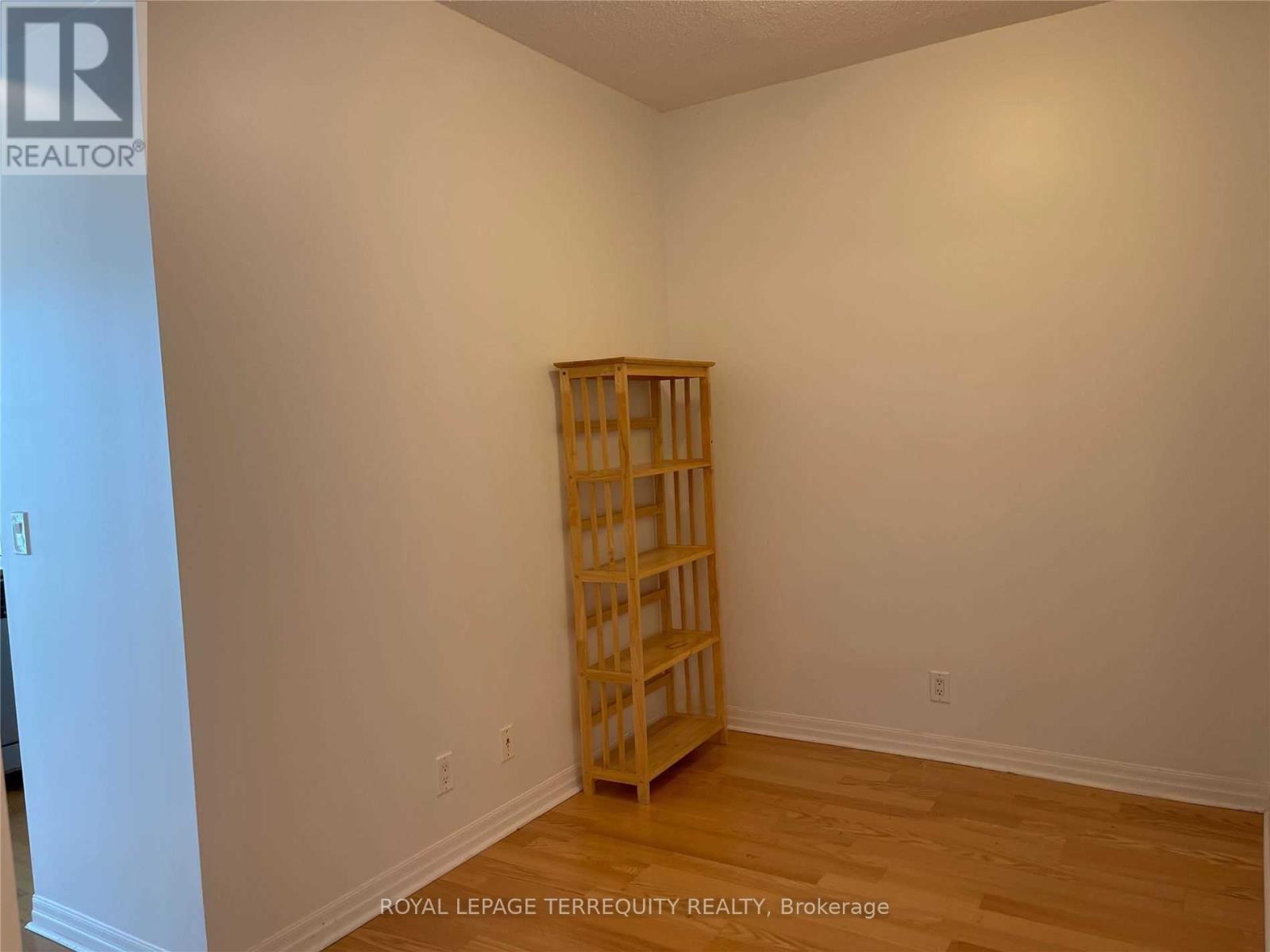 2610 - 220 Burnhamthorpe Road W, Mississauga, Ontario  L5B 4N4 - Photo 12 - W13785540