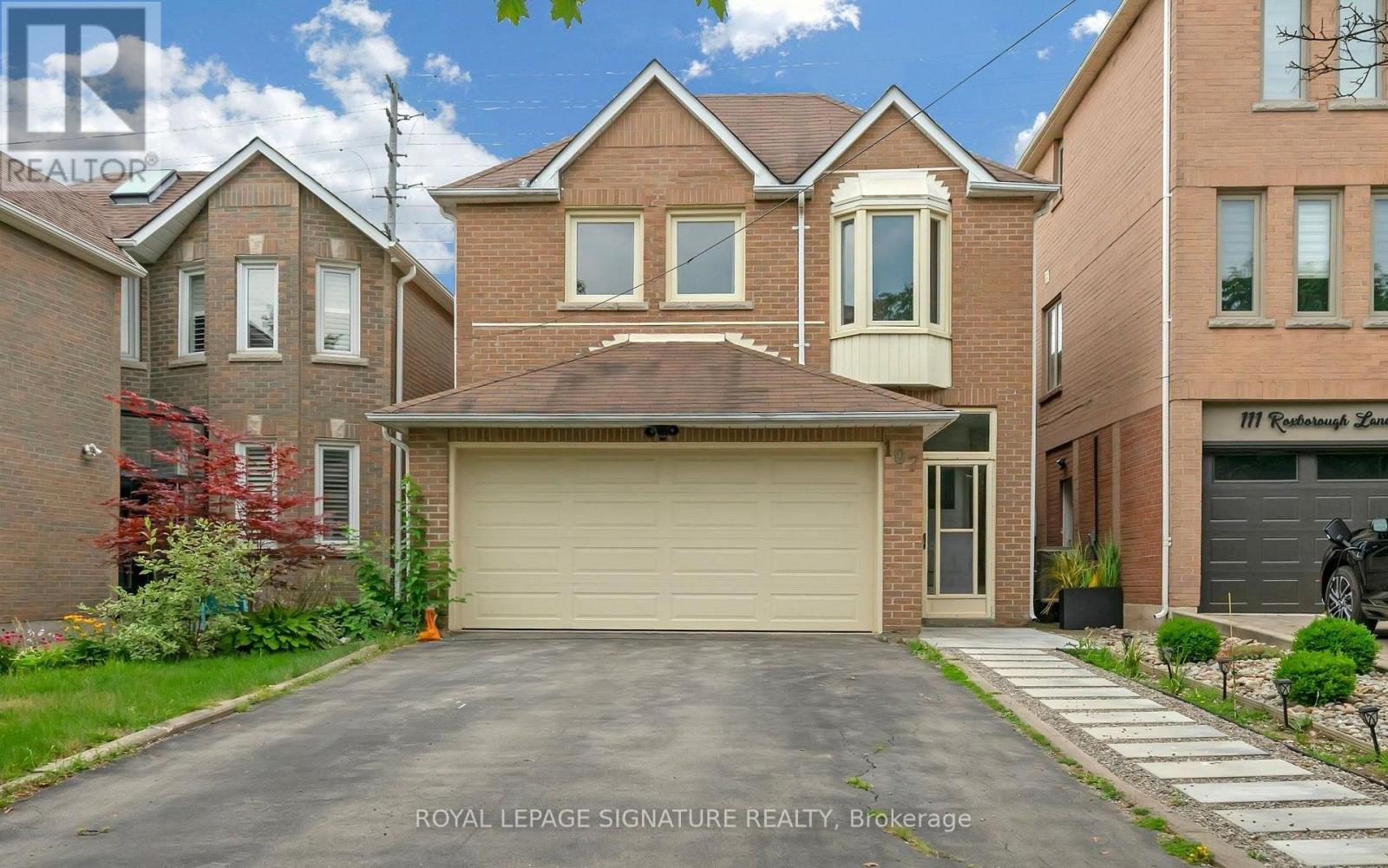 107 ROXBOROUGH LANE, Vaughan, Ontario