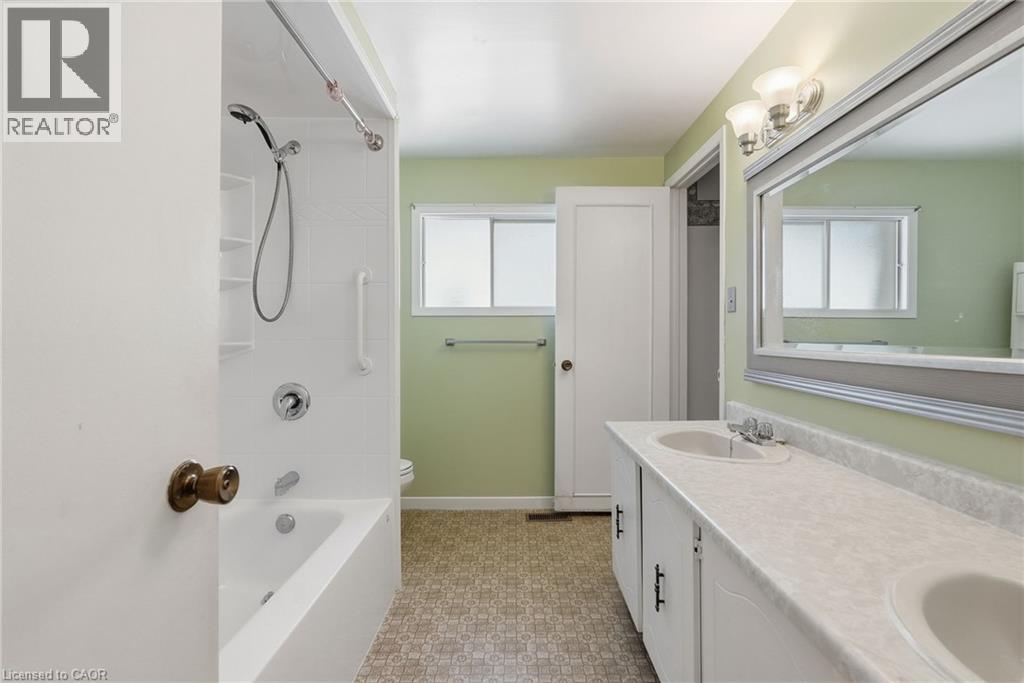 471 Knightsbridge Crescent, Ancaster, Ontario  L9G 3S4 - Photo 36 - 40839593