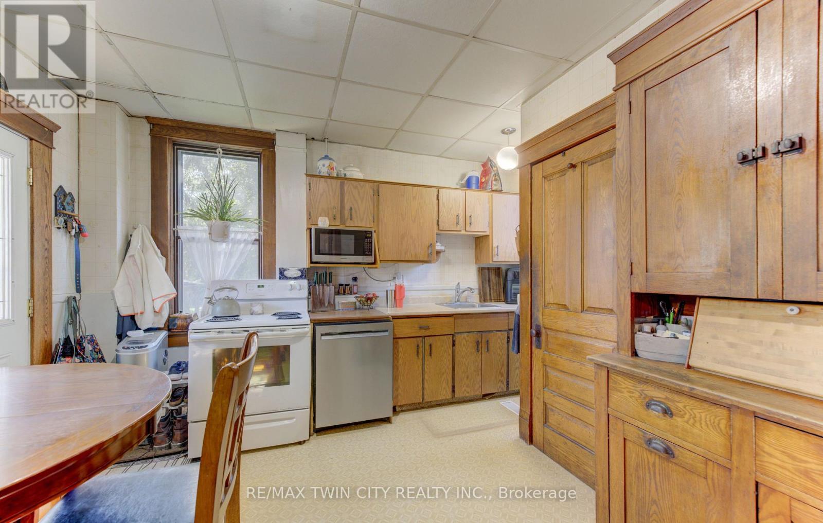 246 Jacob Street, Wilmot, Ontario  N3A 1B9 - Photo 17 - X13785474