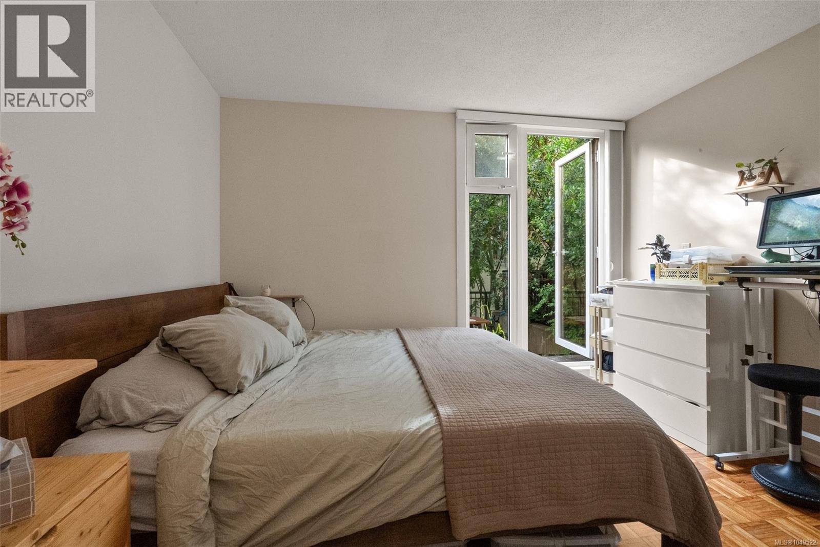 208 930 Yates St, Victoria, British Columbia  V8V 4Z3 - Photo 16 - 1049522