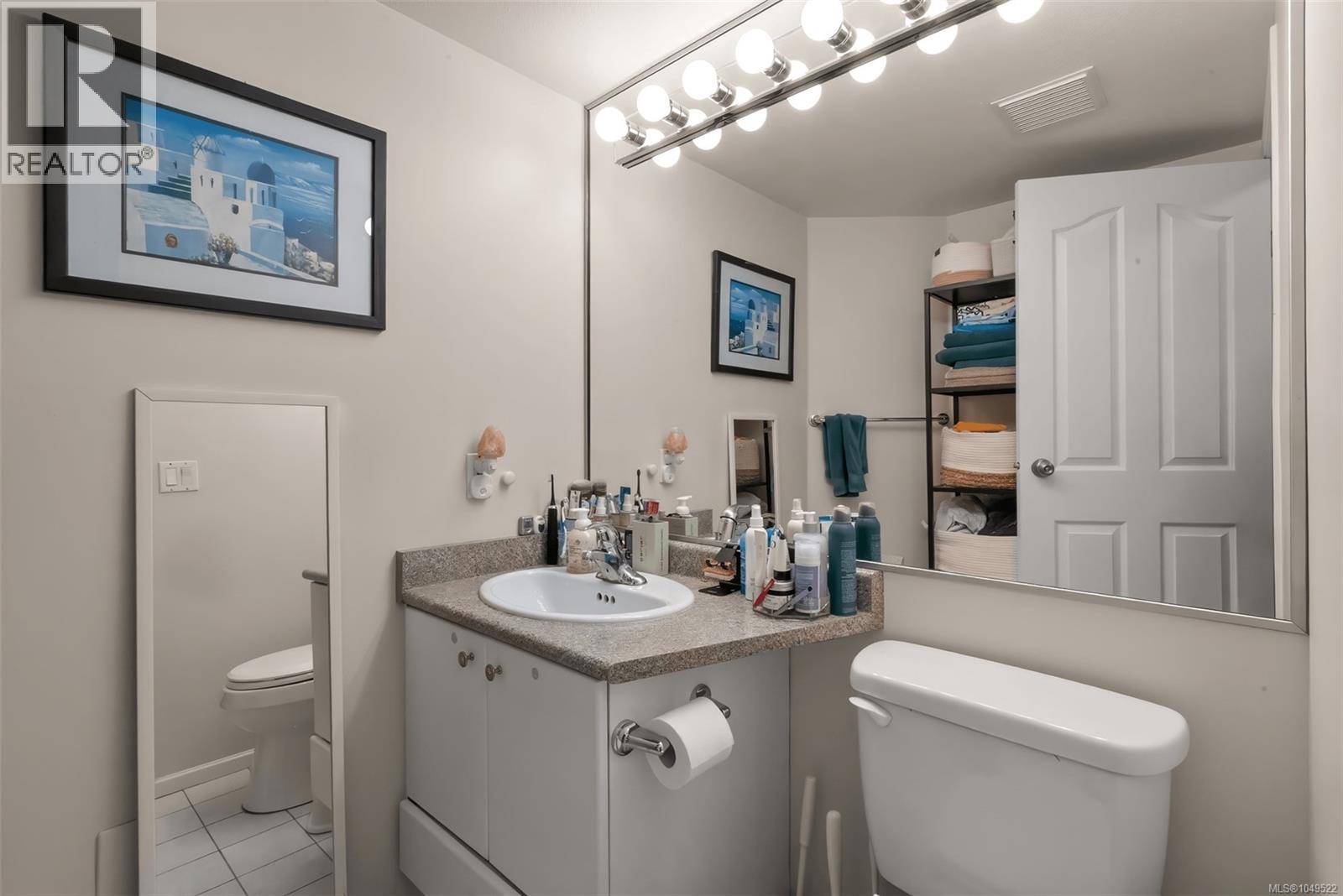 208 930 Yates St, Victoria, British Columbia  V8V 4Z3 - Photo 20 - 1049522