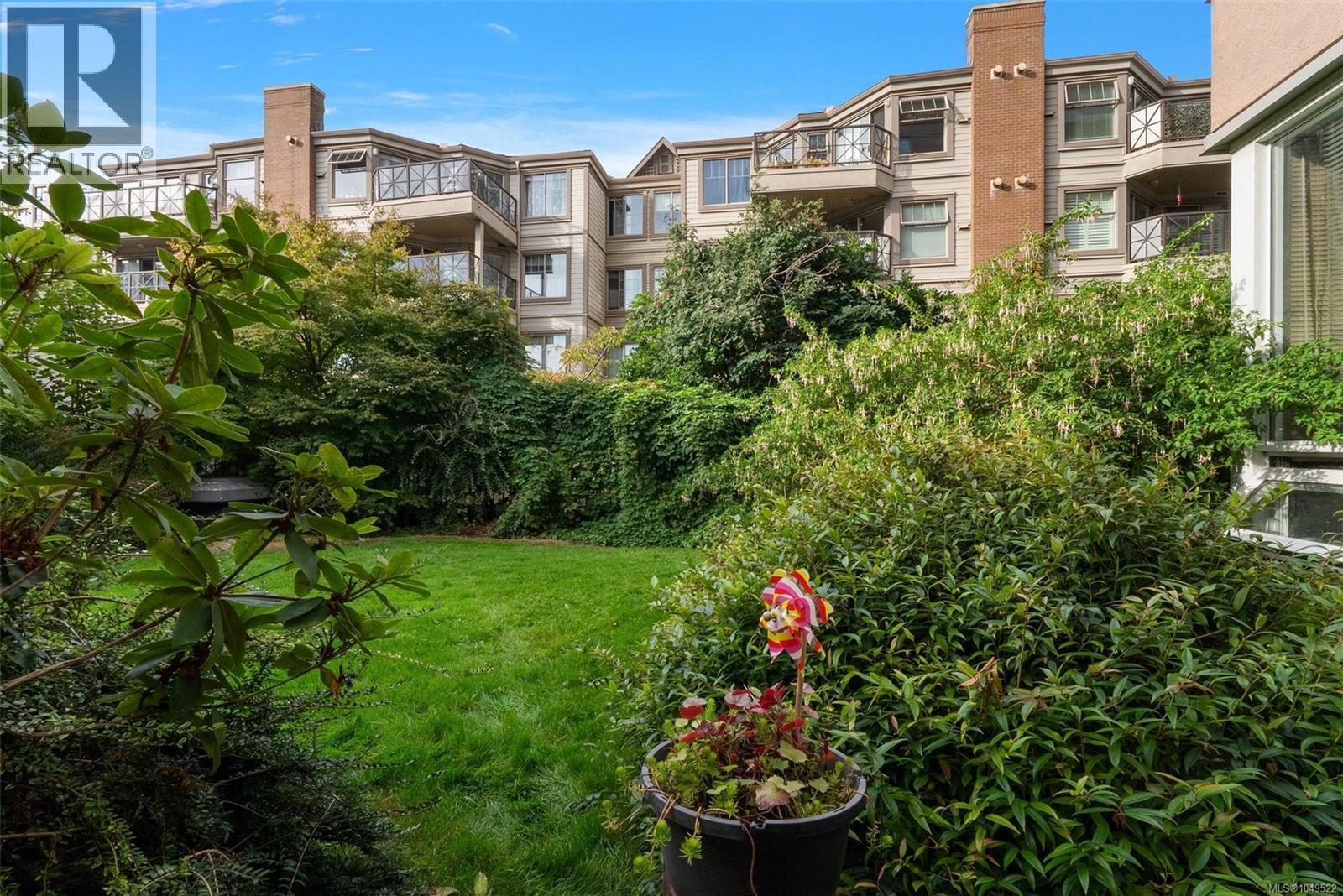 208 930 Yates St, Victoria, British Columbia  V8V 4Z3 - Photo 5 - 1049522