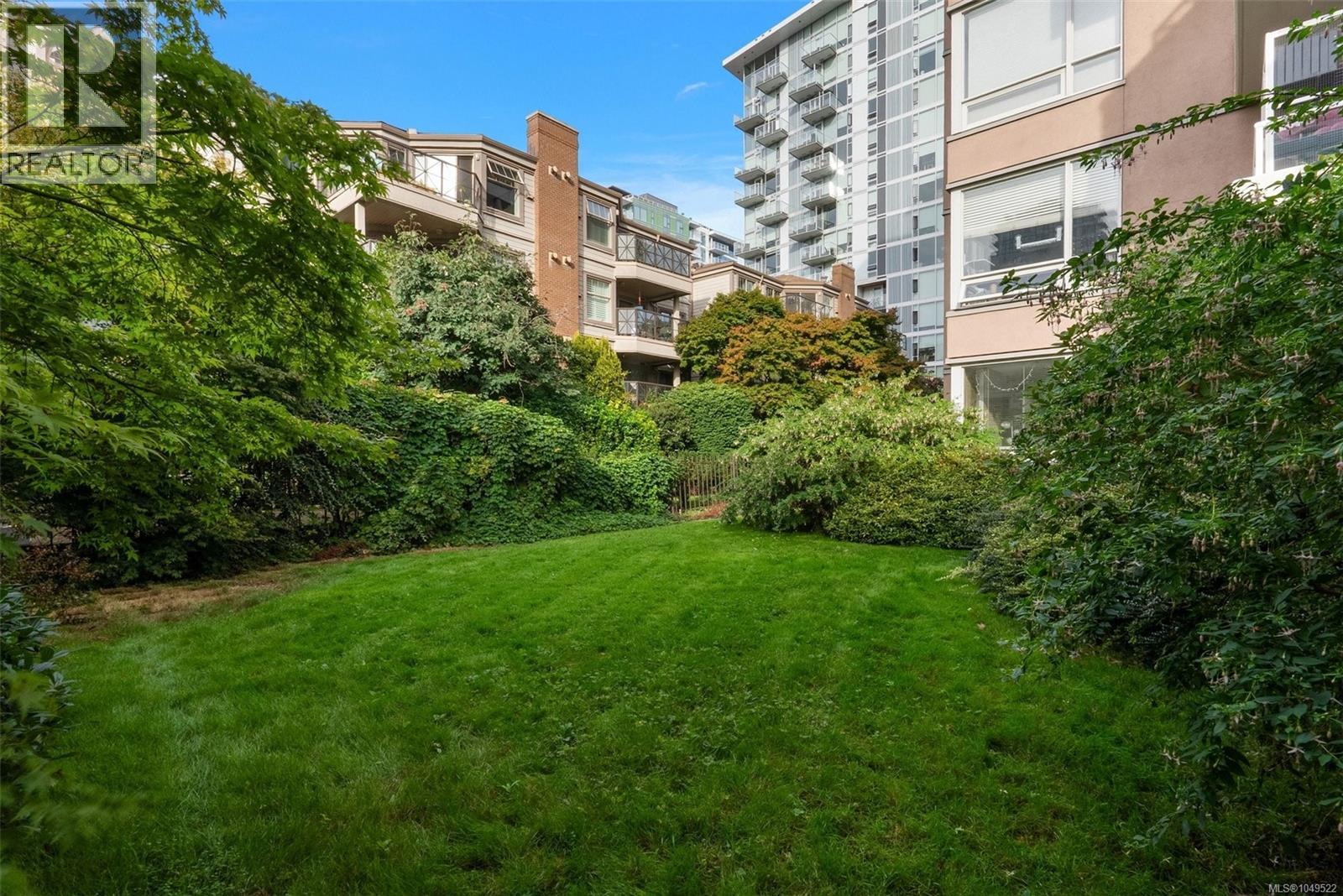 208 930 Yates St, Victoria, British Columbia  V8V 4Z3 - Photo 7 - 1049522