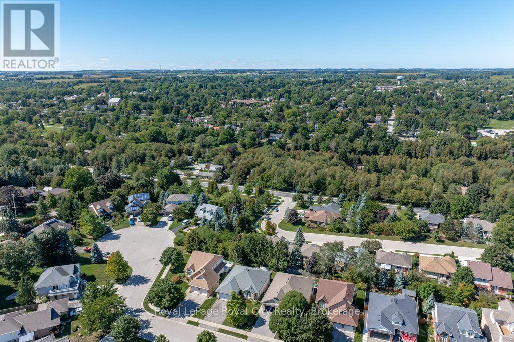 20 Dickinson Court, Centre Wellington, Ontario  N0B 1S0 - Photo 38 - X13784942