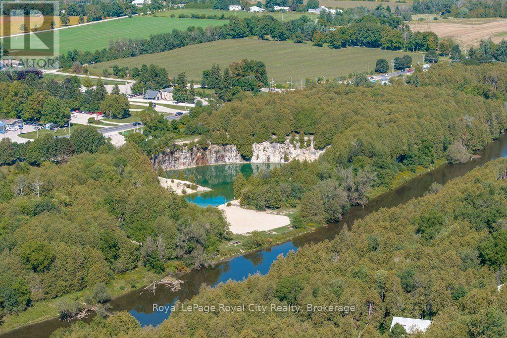 20 Dickinson Court, Centre Wellington, Ontario  N0B 1S0 - Photo 42 - X13784942