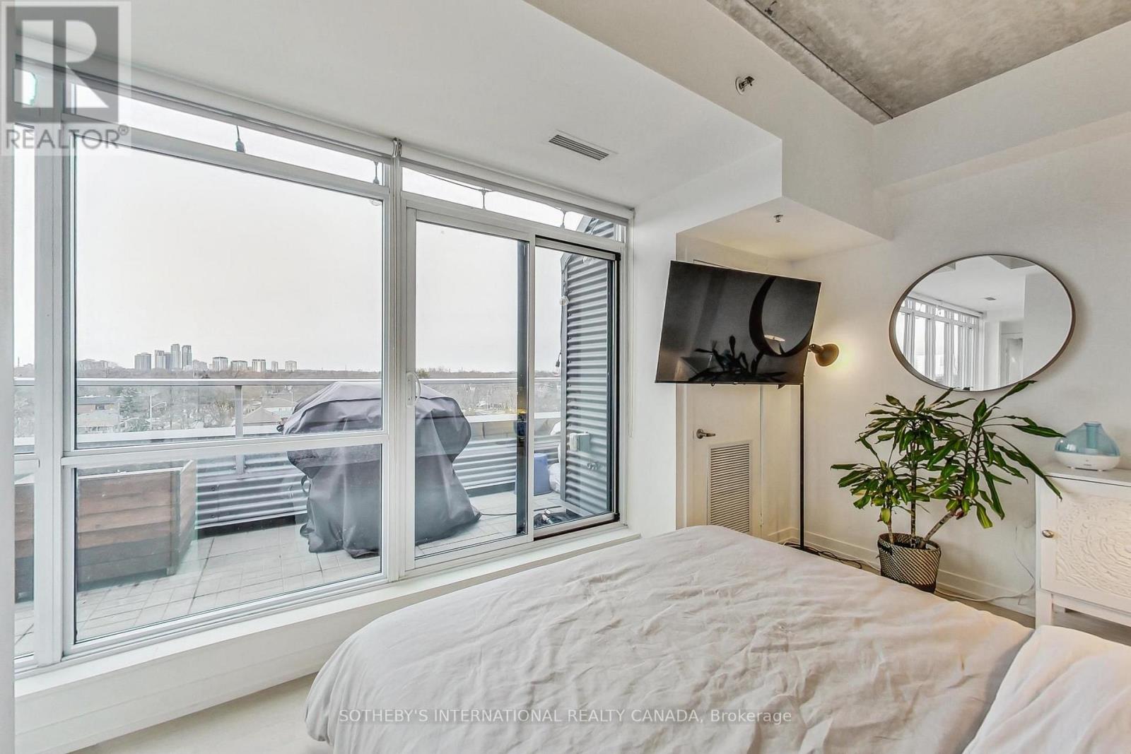 602 - 51 Lady Bank Road, Toronto, Ontario  M8Z 0C9 - Photo 7 - W13784484