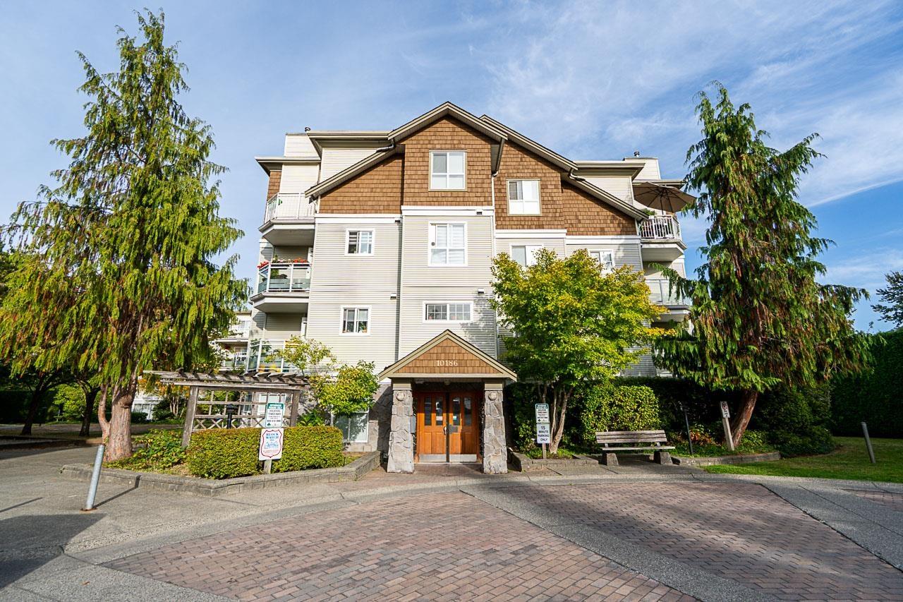 201 10186 155 Street, Surrey, British Columbia  V3R 0R6 - Photo 2 - R3164346