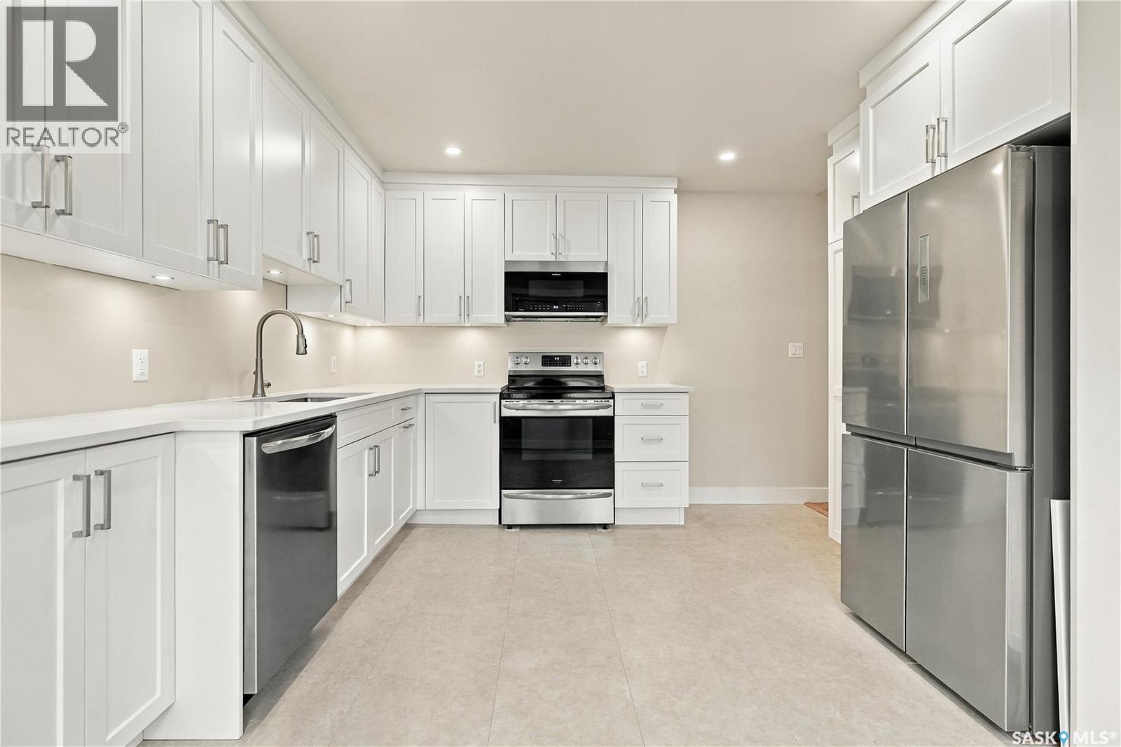 3231 Robinson Street, Regina, Saskatchewan  S4S 1V8 - Photo 21 - SK048404