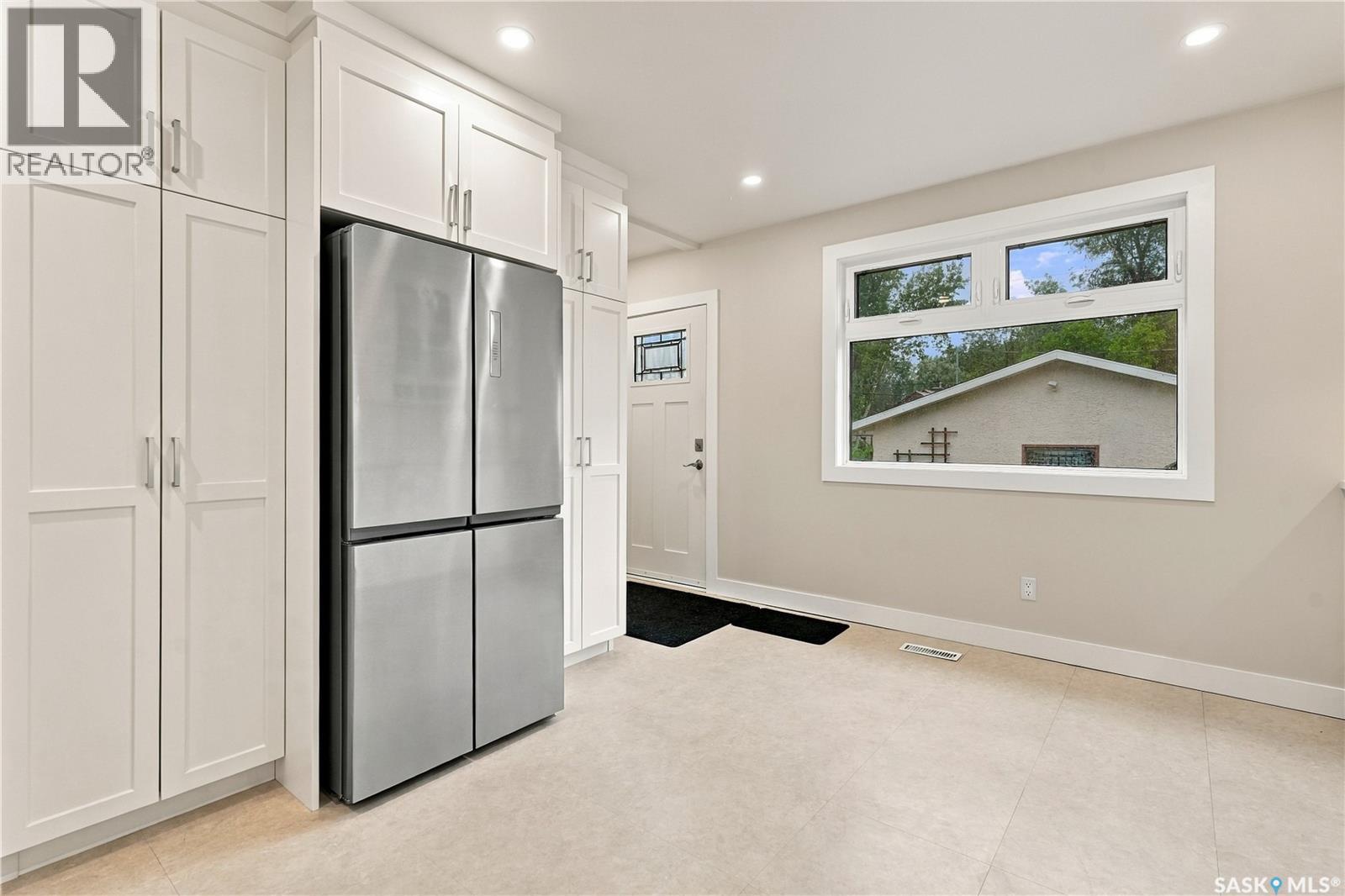 3231 Robinson Street, Regina, Saskatchewan  S4S 1V8 - Photo 23 - SK048404