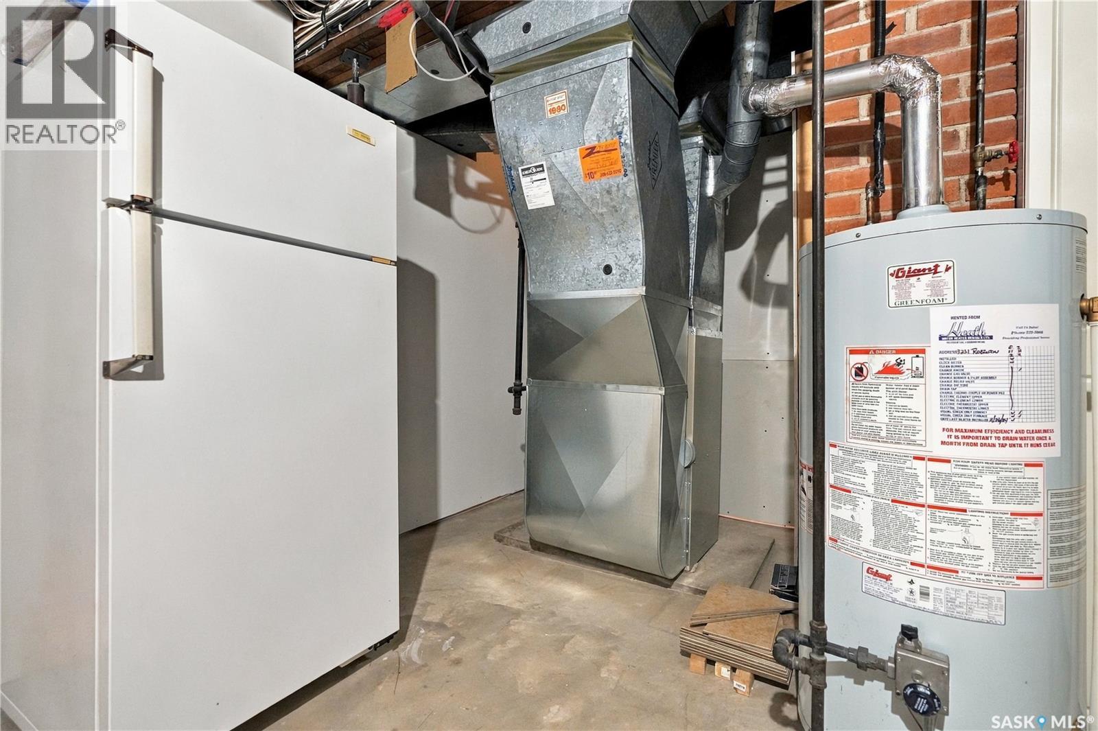 3231 Robinson Street, Regina, Saskatchewan  S4S 1V8 - Photo 35 - SK048404
