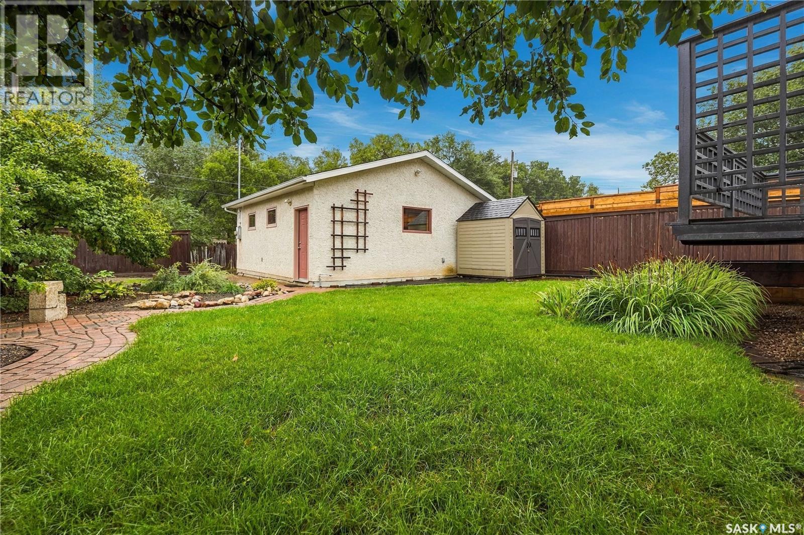 3231 Robinson Street, Regina, Saskatchewan  S4S 1V8 - Photo 38 - SK048404