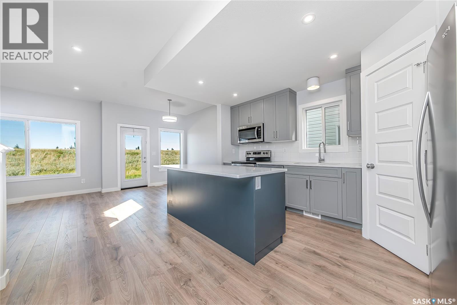 563 Traeger Manor, Saskatoon, Saskatchewan  S7V 1Z8 - Photo 5 - SK048157