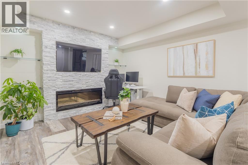 178 Huck Crescent, Kitchener, Ontario  N2N 0A3 - Photo 4 - 40861423