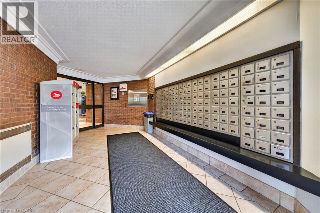 6720 Glen Erin Drive Unit# 404, Mississauga, Ontario  L5N 3K8 - Photo 11 - 40862457