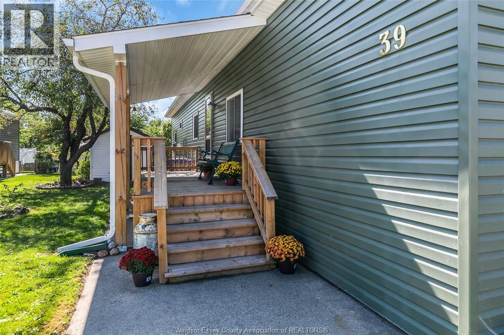 39 Wilder South, Lakeshore, Ontario  N8N 2T1 - Photo 2 - 26022625