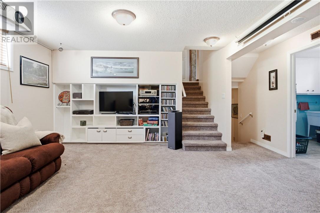 78 Field, Lively, Ontario  P3Y 1B4 - Photo 26 - 2130382