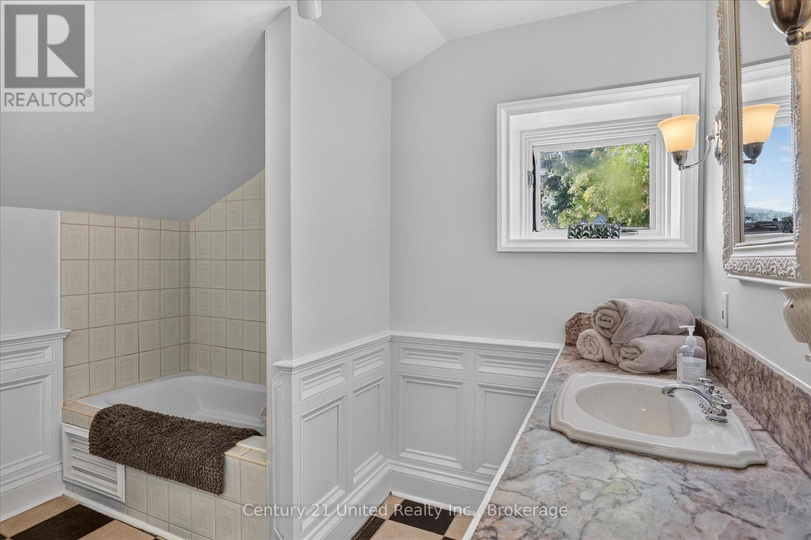 141 Walton Street, Port Hope, Ontario  L1A 1N4 - Photo 19 - X13785790