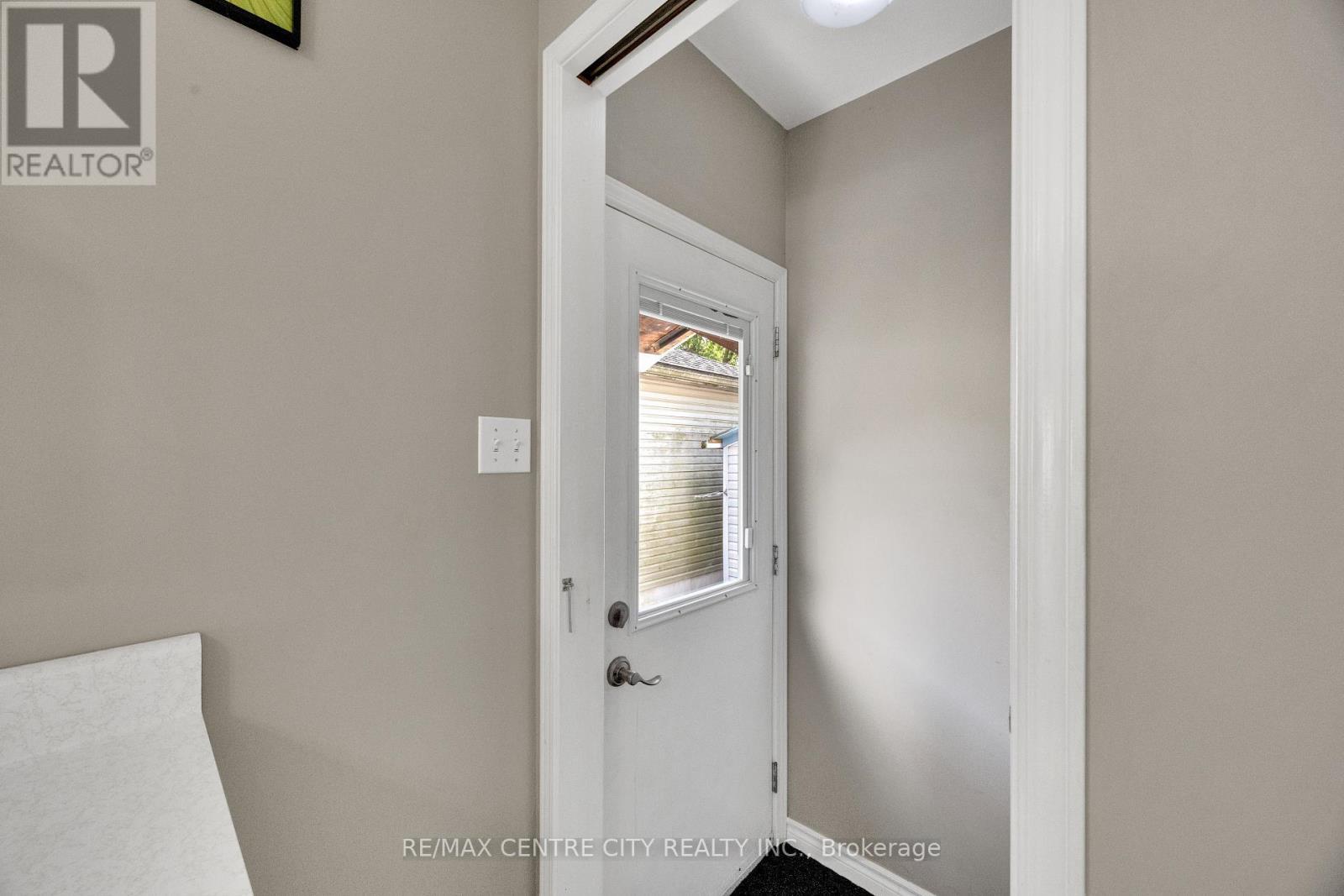 297 Hungerford Street, London East, Ontario  N5W 6E3 - Photo 14 - X13785650