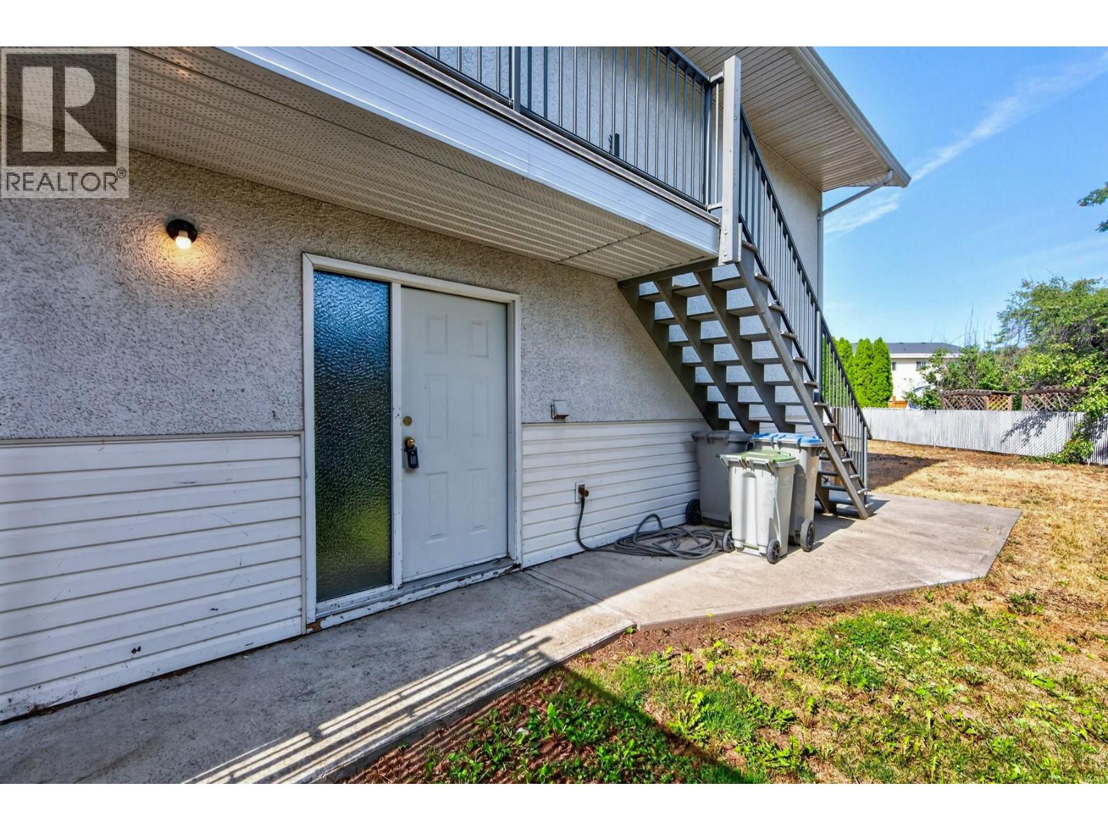 1037 Dundas Street photo 36