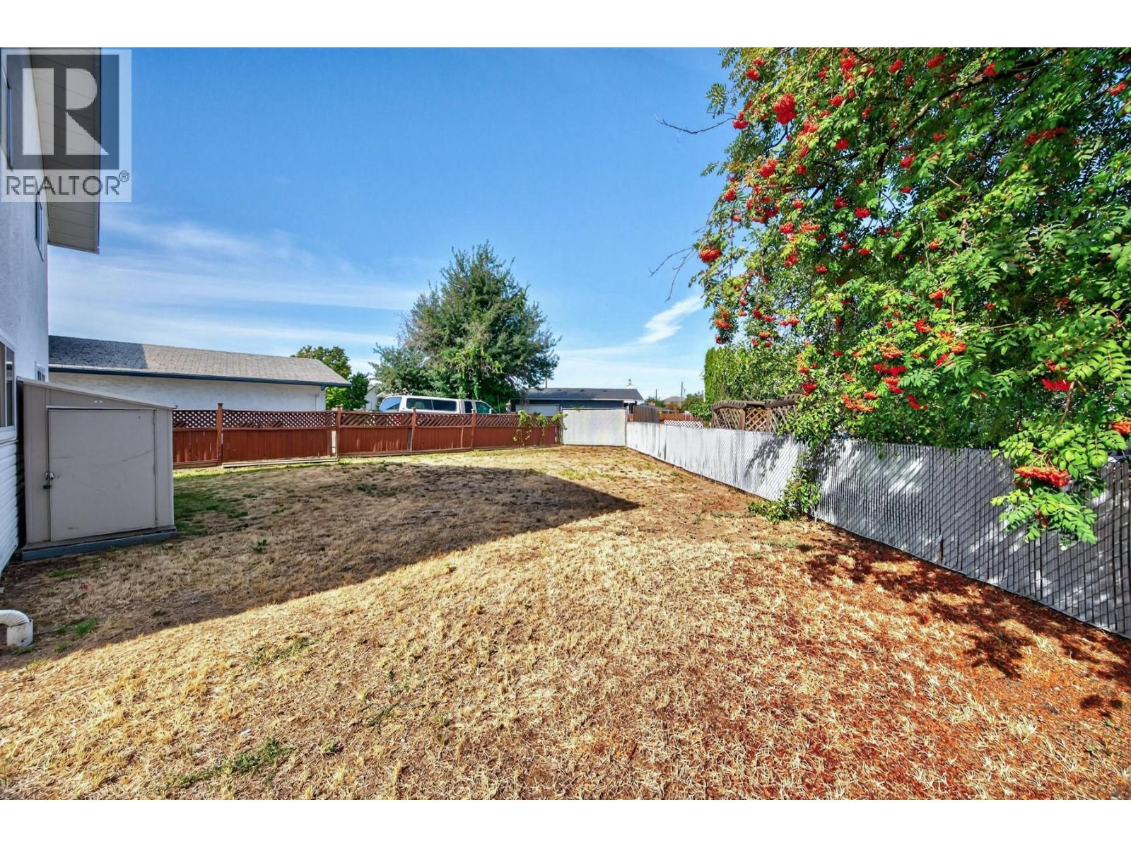1037 Dundas Street photo 39