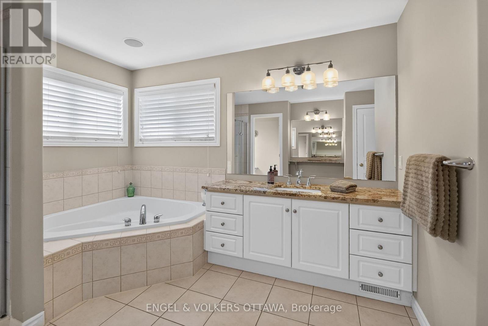 1599 Landel Drive, Ottawa, Ontario  K2W 1C6 - Photo 24 - X13785712