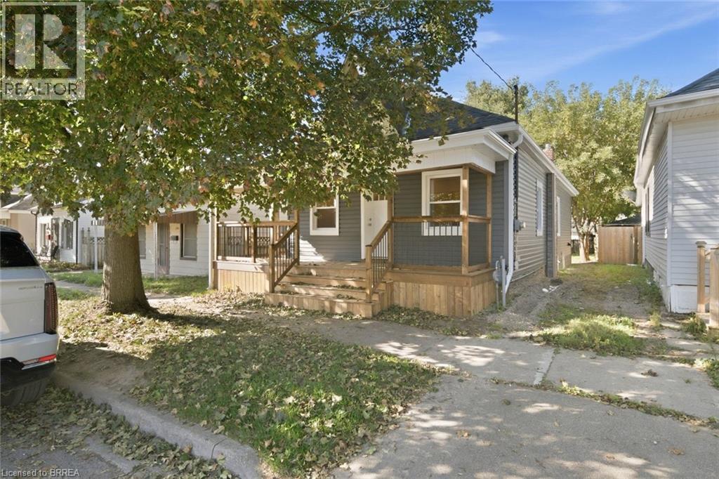 140 Pearl Street, Brantford, Ontario  N3T 3T2 - Photo 3 - 40863409