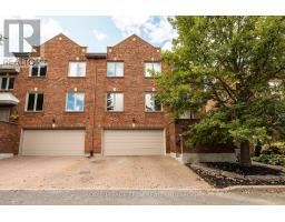 17 CATHERWOOD COURT, Ottawa, Ontario