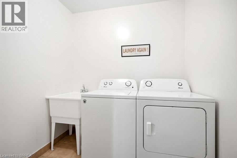 3351 Moses Way, Burlington, Ontario  L7M 0L4 - Photo 33 - 40862661