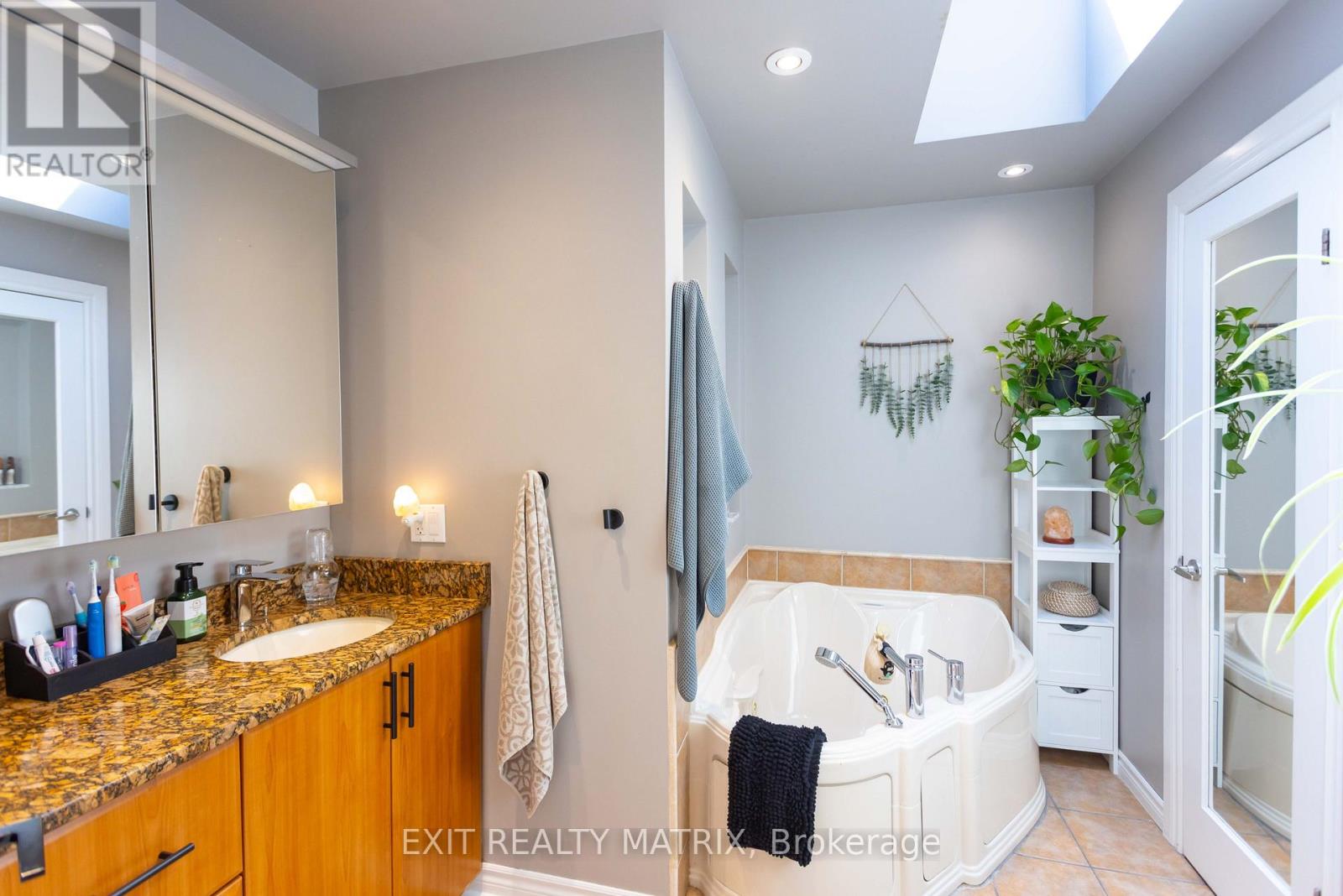 8399 Rowan Drive, Ottawa, Ontario  K0A 2P0 - Photo 19 - X13785902