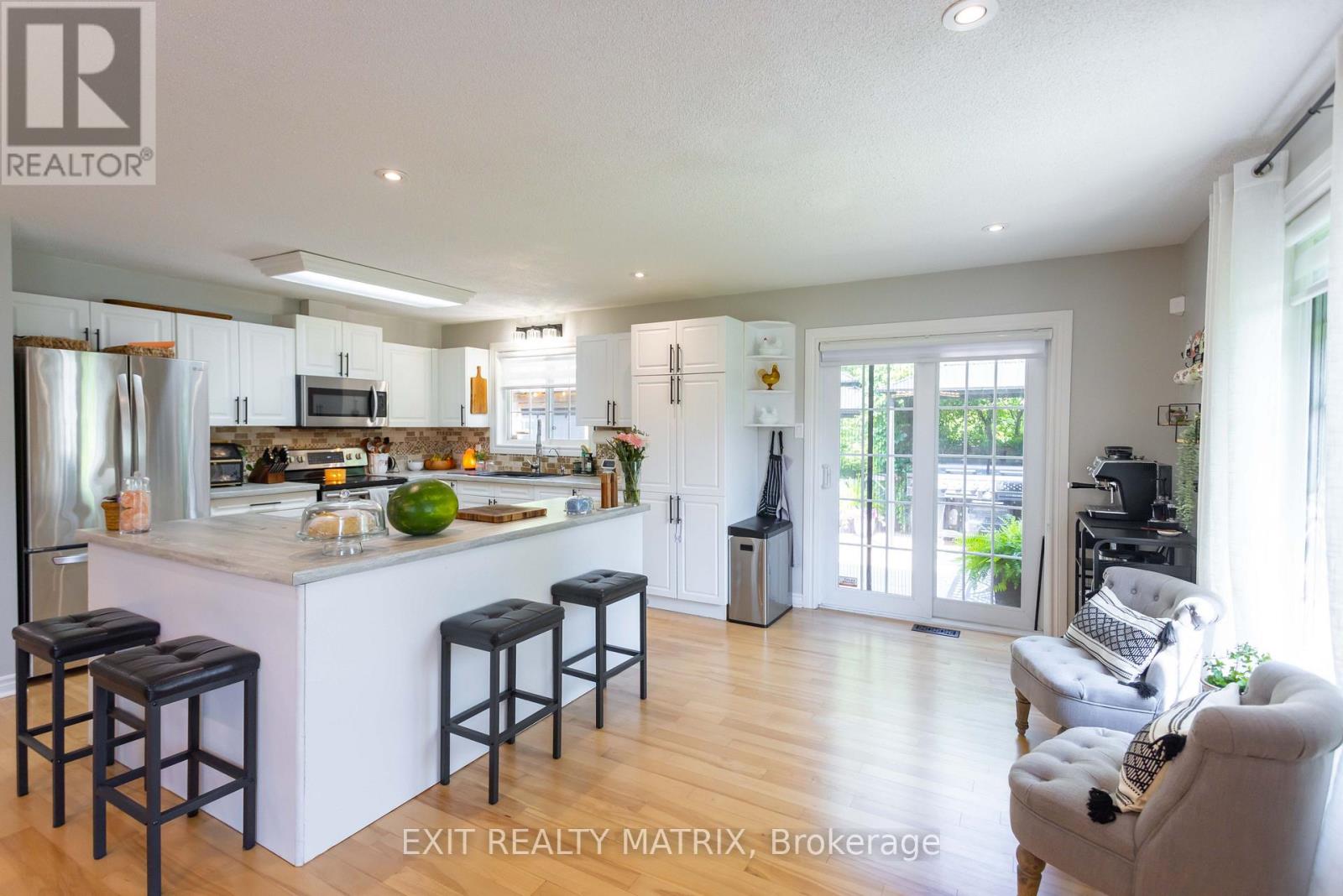 8399 Rowan Drive, Ottawa, Ontario  K0A 2P0 - Photo 7 - X13785902
