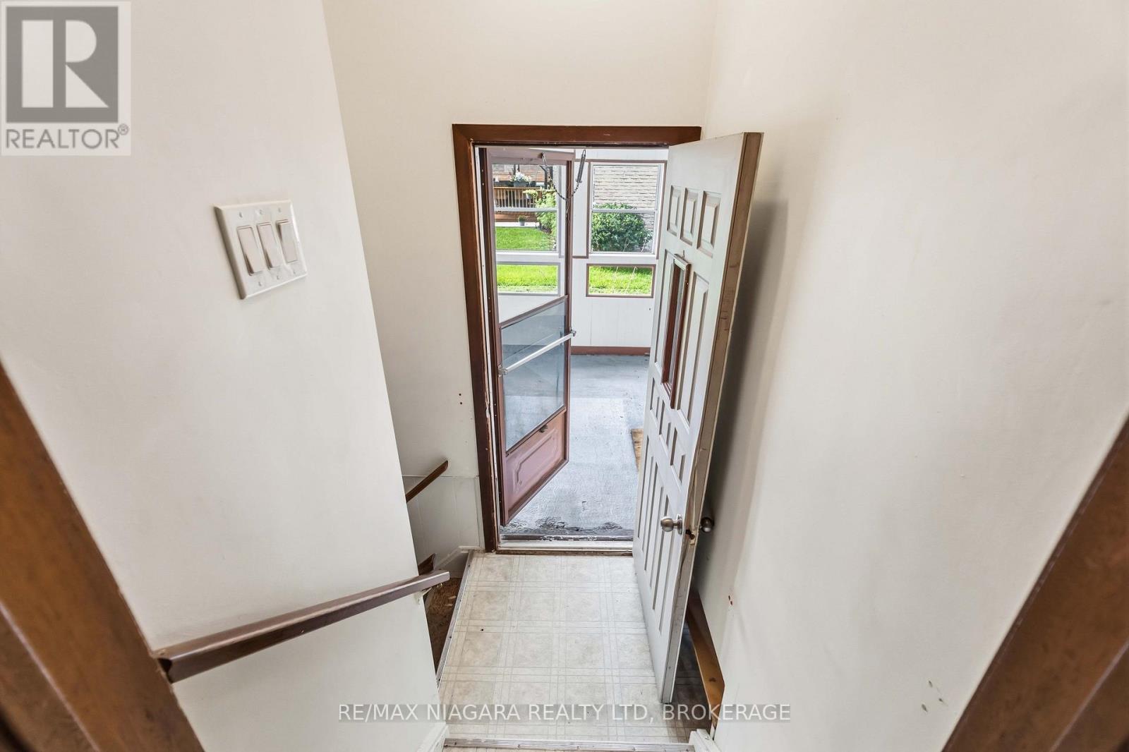 34 Royal Road, Port Colborne, Ontario  L3K 4A9 - Photo 14 - X13786012