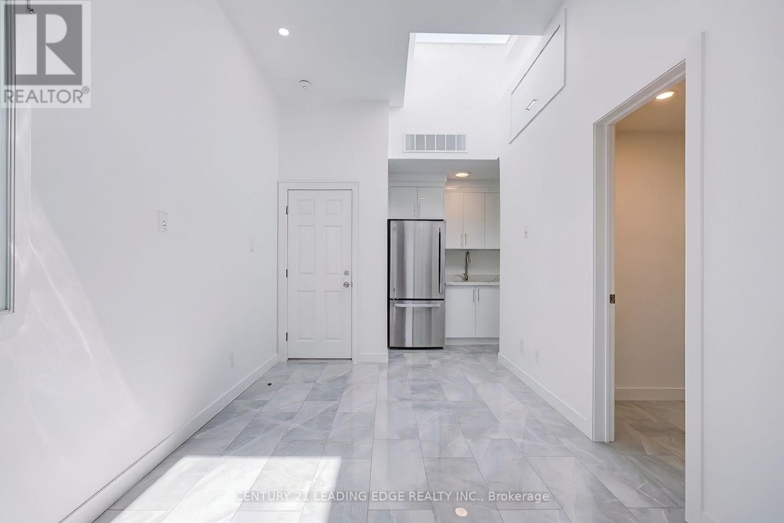 UNIT B - 1375 BATHURST STREET, Toronto, Ontario
