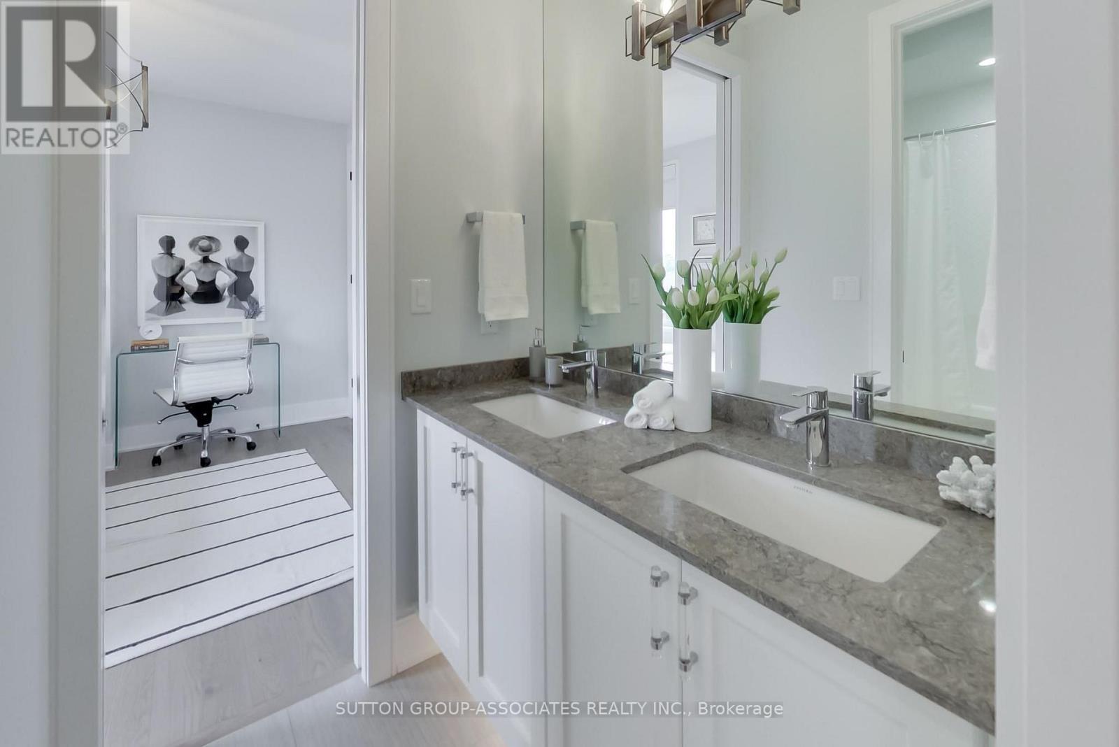 670 Winona Drive, Toronto, Ontario  M6C 3V8 - Photo 22 - C13785742